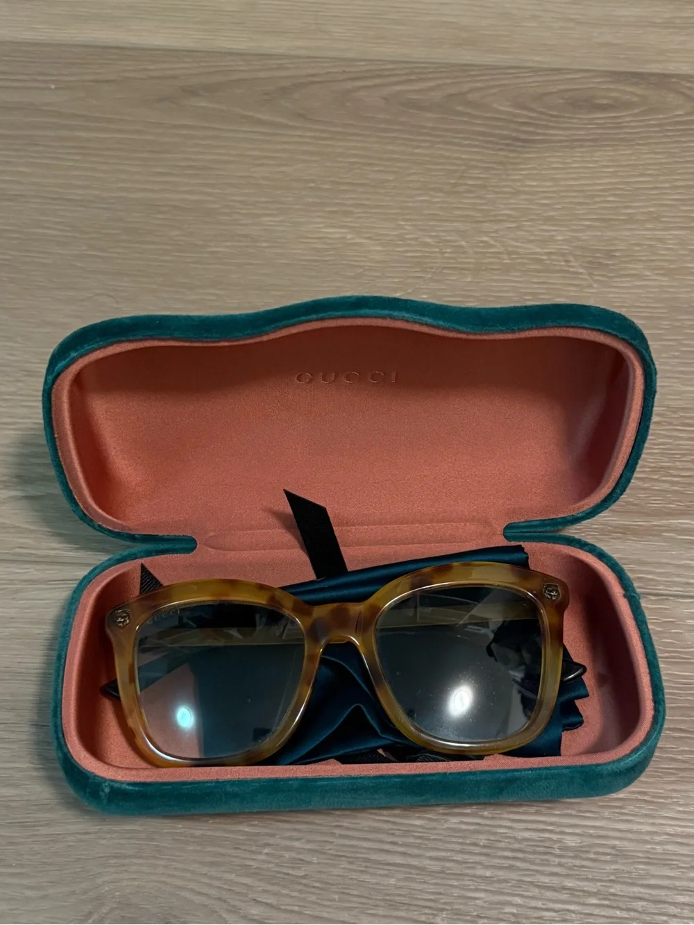Gucci Tortoiseshell Sunglasses with Brown Gradient Lenses